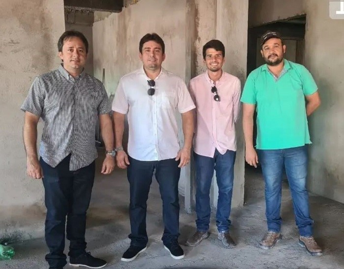 Em João Pessoa, secretário Helder Carvalho visita obra de construção da Casa de Sousa 